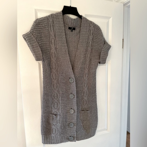 G21 EUC cable-knit button closure cardigan short-sleeve - Picture 1 of 5